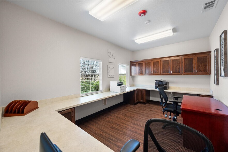 More Photos Of 306 Hospital Dr, Corsicana Rehabilitation Center For Sale
