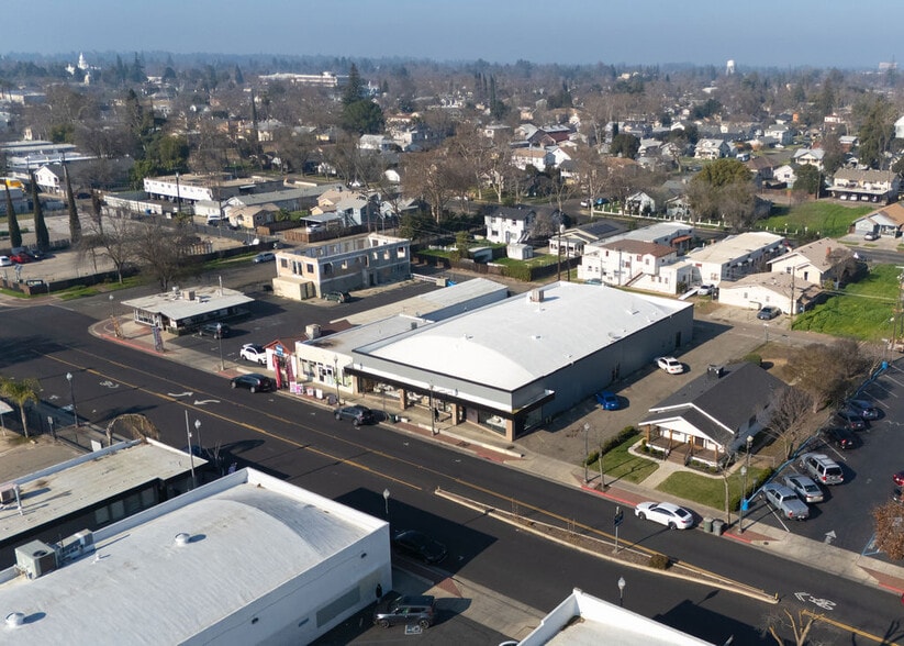 More Photos Of 35 W Main St, Merced Storefront For Sale