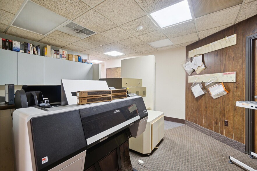 More Photos Of 4414 Bay Rd, Saginaw Storefront Retail Office For Sale