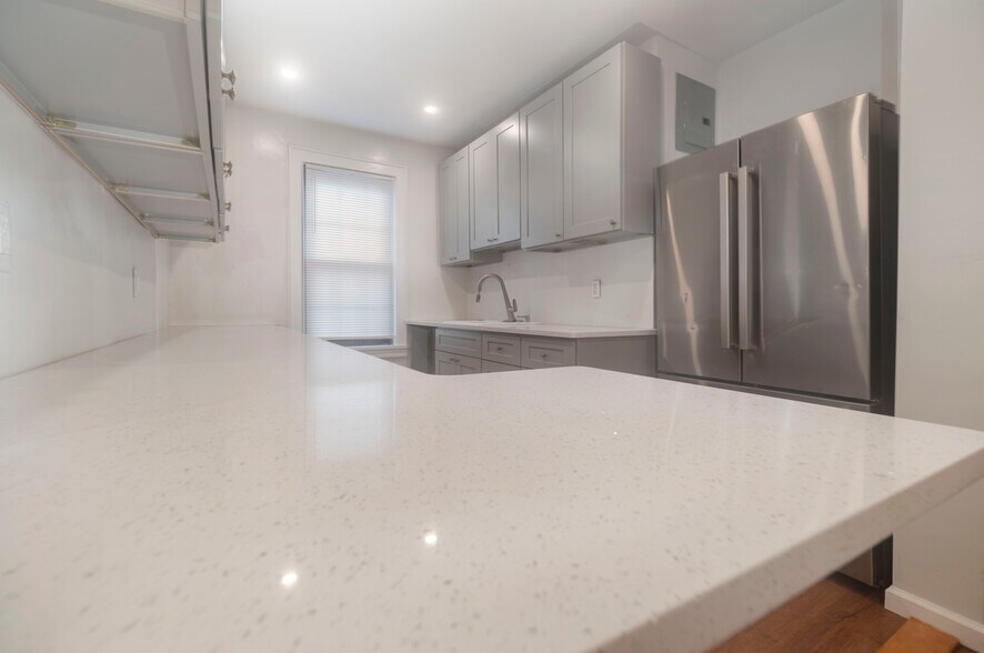 More Photos Of 4320 Hamilton Pl, Flushing Apartments For Sale