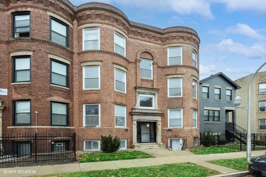More Photos Of 4522 S Calumet Ave, Chicago Apartments For Sale