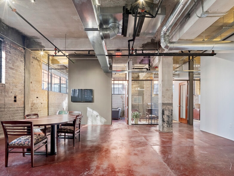 More Photos Of 201 NW 10th St, Oklahoma City Storefront Retail Office For Lease