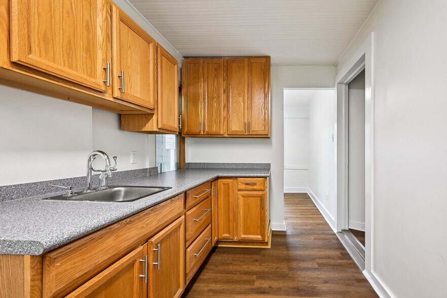 More Photos Of 522 E Rutland St, Covington Medical For Sale
