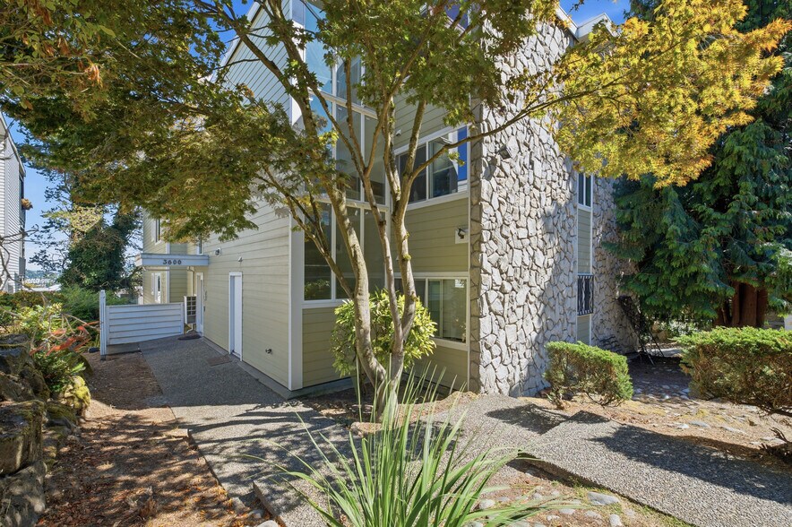More Photos Of 3600 25th Ave W, Seattle Apartments For Sale