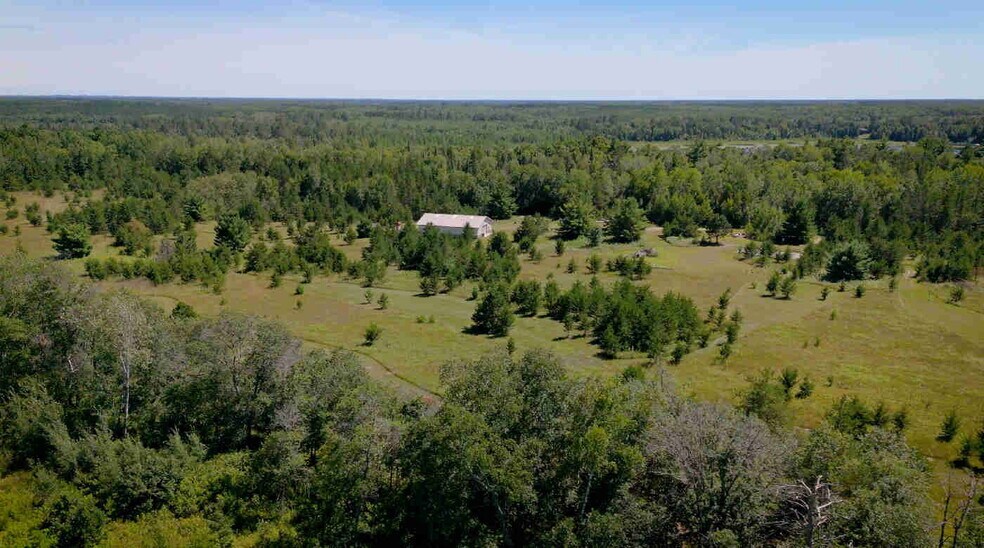 More Photos Of 19222 Echo Ridge Dr, Nevis Hotel For Sale