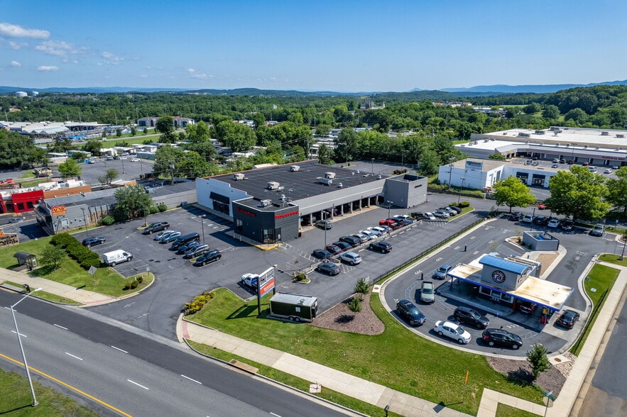 More Photos Of 1740 E Market St, Harrisonburg Storefront Retail Office For Sale