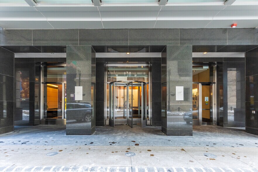 More Photos Of 130 N Garland Ct, Chicago Multifamily For Sale