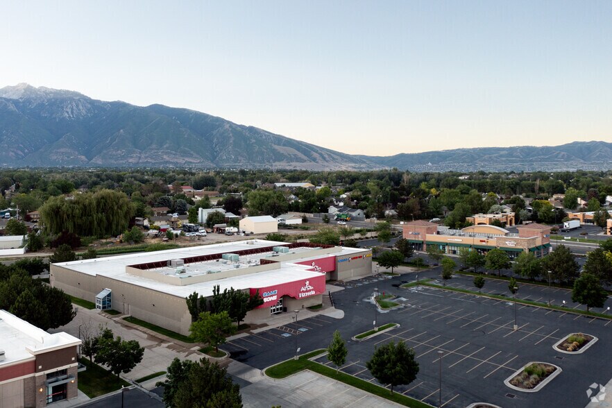More Photos Of 10535 S State St, Sandy Freestanding For Lease