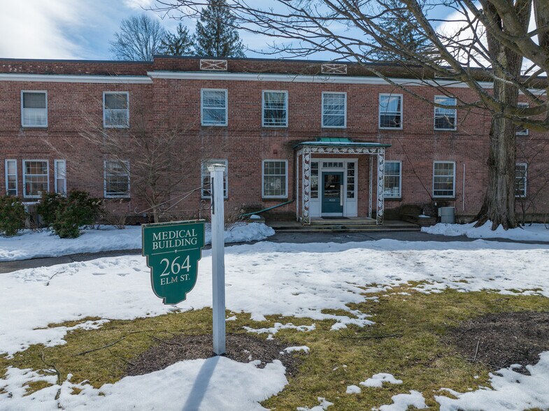 More Photos Of 264 Elm St, Northampton Office For Lease