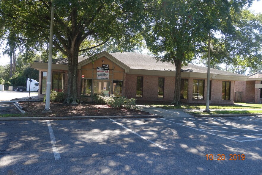 More Photos Of 502 Wells Rd, Orange Park General Retail For Sale
