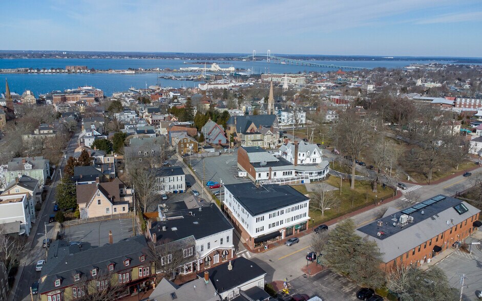 More Photos Of 103 Bellevue Ave, Newport Restaurant For Sale