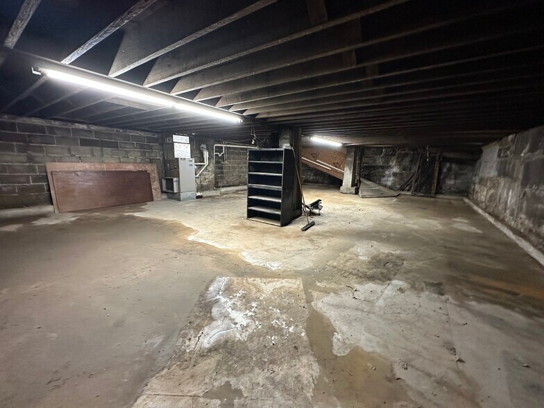 More Photos Of 322 W 3rd St, Bloomington General Retail For Sale