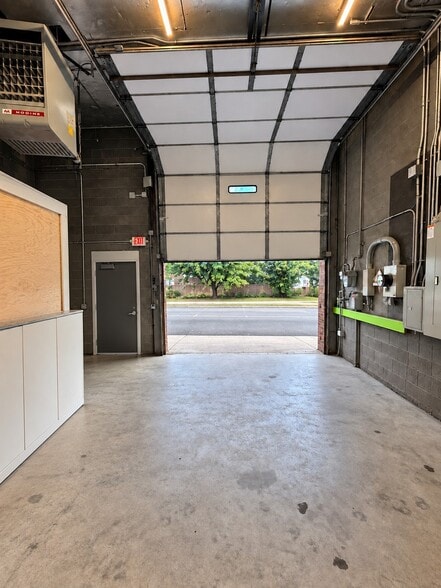 More Photos Of 184 Michigan Ave, Paterson Warehouse For Sale