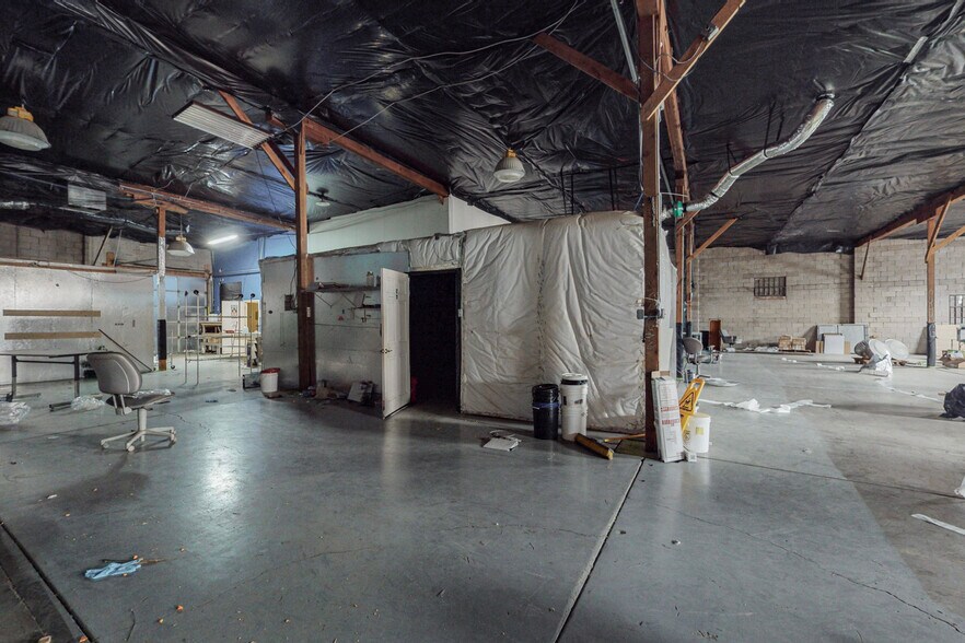 More Photos Of 1823 Commercial St NE, Albuquerque Warehouse For Sale