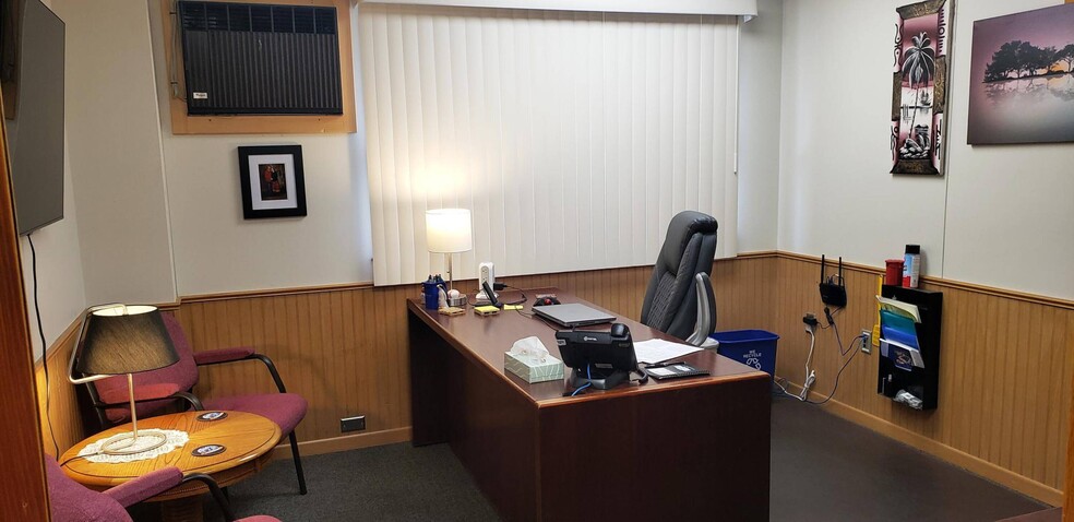More Photos Of 511 3rd St NW, Bemidji Distribution For Sale
