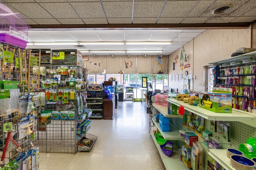 More Photos Of 200 N Main St, Duncanville Storefront Retail Office For Sale