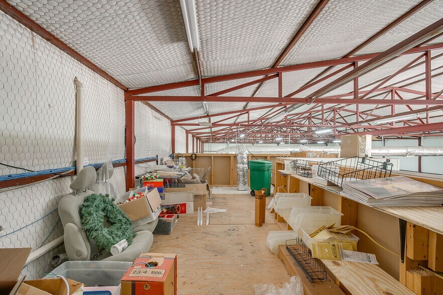 More Photos Of 10450 E Bankhead Hwy, Aledo Mixed Retail For Lease