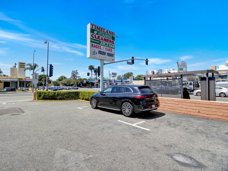 More Photos Of 10840 W Olympic Blvd, Los Angeles General Retail For Lease