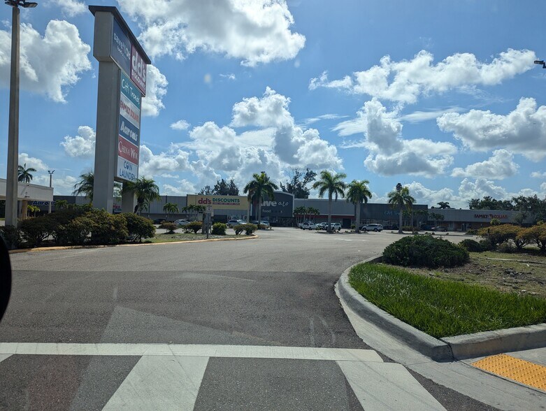 More Photos Of 1950 Grace Ave, Fort Myers Land For Sale