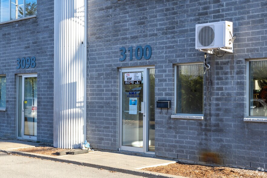 More Photos Of 3100 Rue Joseph-Monier, Terrebonne Warehouse For Lease