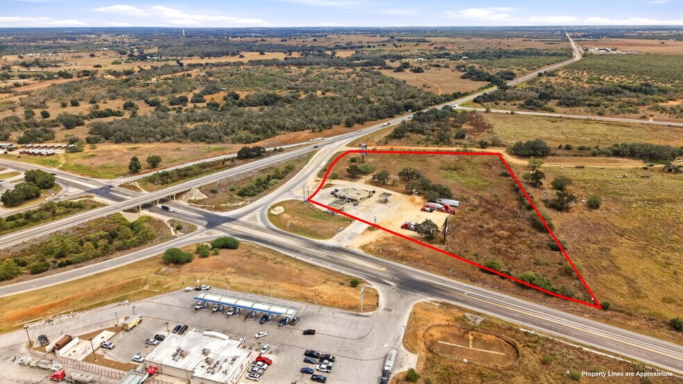 More Photos Of 1000 State Highway 123 S, Stockdale Service Station For Sale