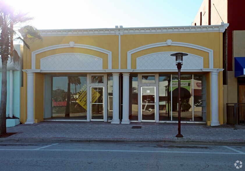 More Photos Of 310 Seabreeze Blvd, Daytona Beach Storefront For Sale