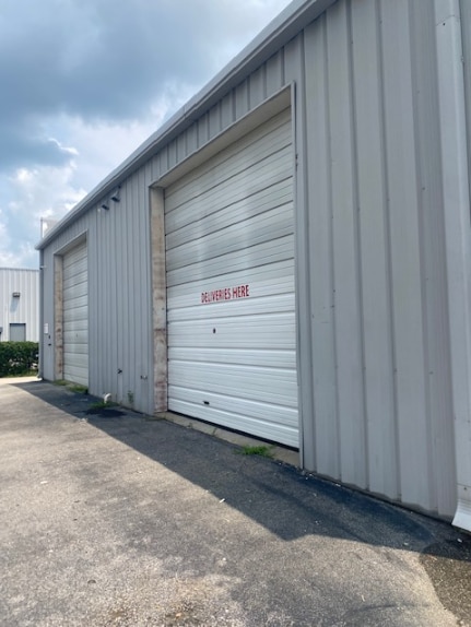 More Photos Of 3517 Airport Blvd NW, Wilson Flex For Lease