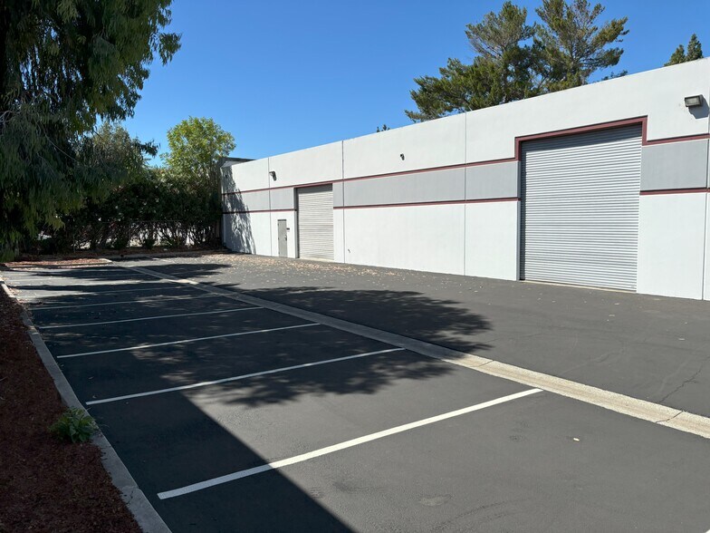More Photos Of 2170 Oakland Rd, San Jose Light Manufacturing For Lease