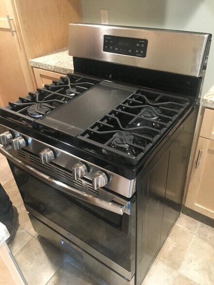 More Photos Of 1403-1413 Encinal Ave, Alameda Storefront Retail Residential For Sale