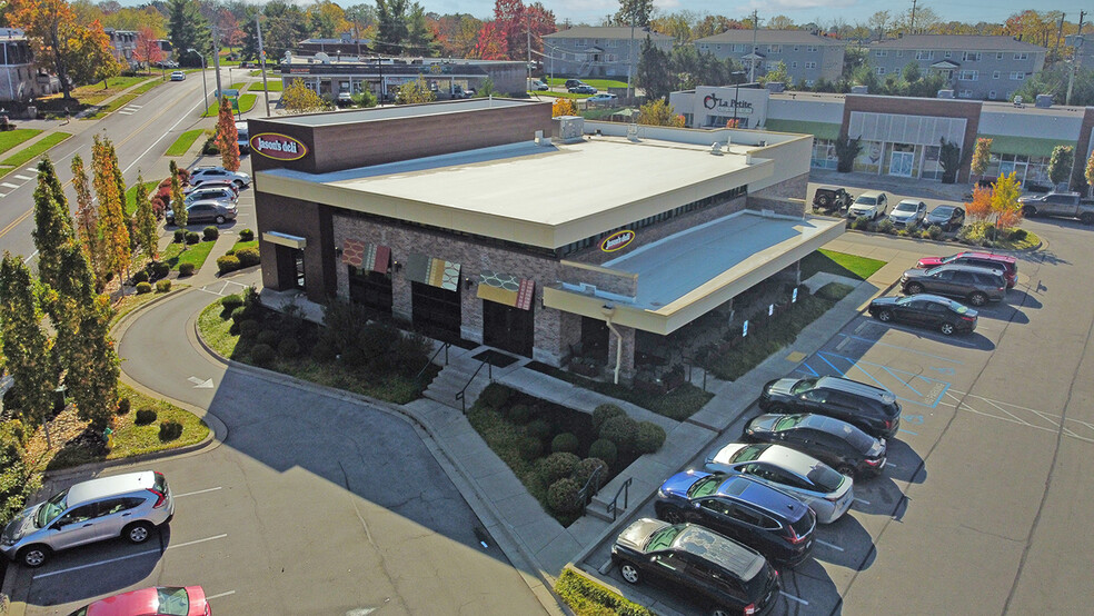 Primary Photo Of 134 Malabu Dr, Lexington Restaurant For Lease