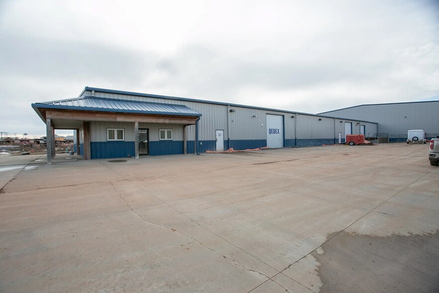 More Photos Of 3183 Highway 22 N, Dickinson Warehouse For Lease