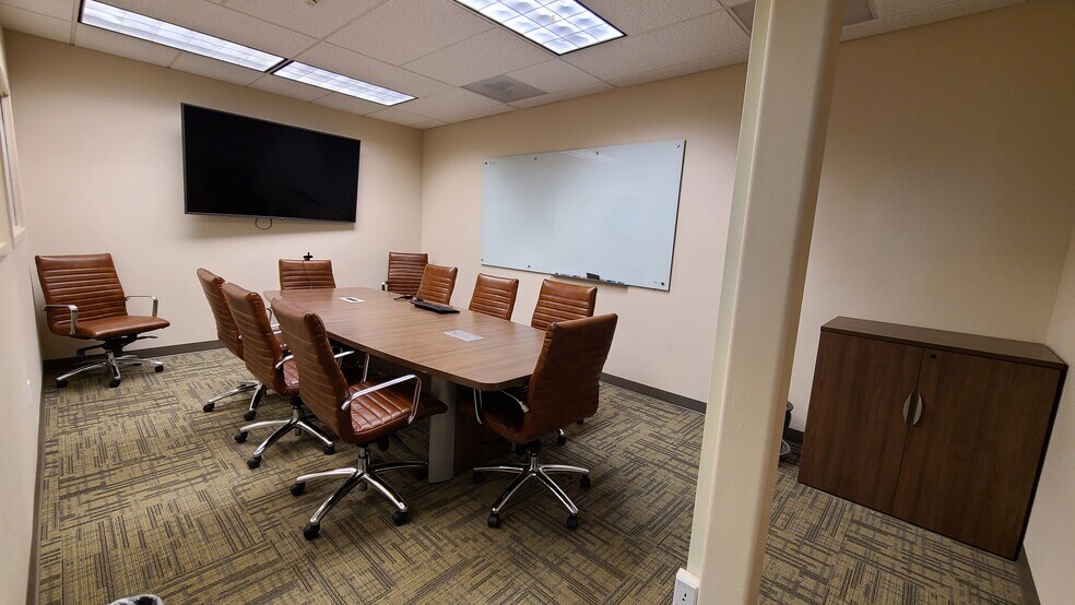 More Photos Of 650-680 Hawthorne Ave SE, Salem Unknown For Lease