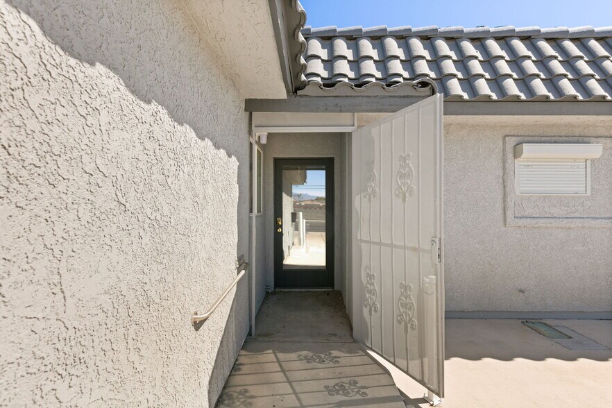 More Photos Of 612 S Jones Blvd, Las Vegas Office Residential For Sale