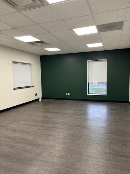 More Photos Of 22438 Woodward Ave, Ferndale Loft Creative Space For Sale