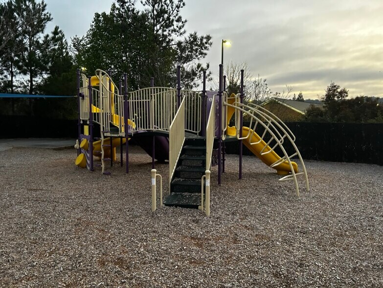 More Photos Of 5845 Campbellton Rd SW, Atlanta Daycare Center For Sale