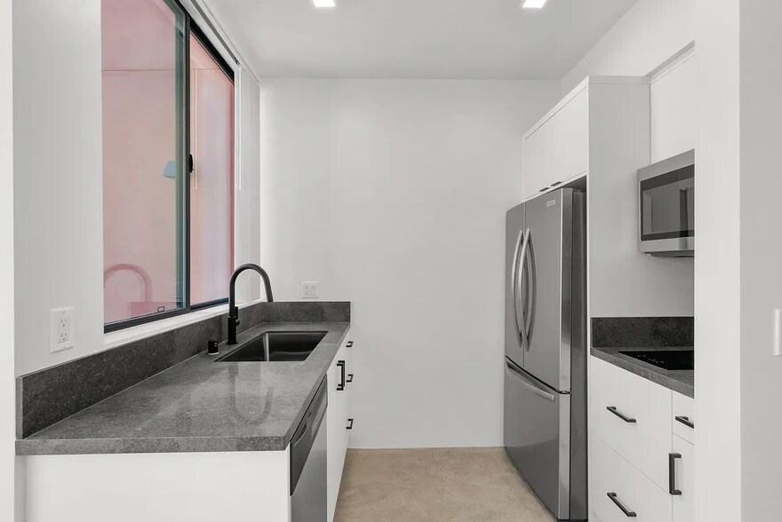 More Photos Of 4384 Hamilton St, San Diego Apartments For Sale