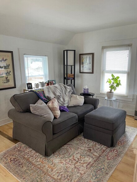 More Photos Of 6 Summitt St, Ivoryton Storefront Retail Residential For Sale