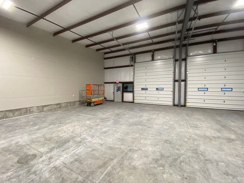 More Photos Of 1472 NE 69th Pl, Ankeny Industrial For Lease