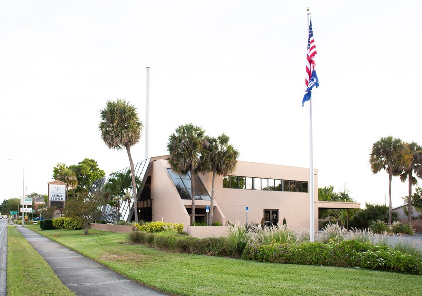 More Photos Of 6400 4th St N, Saint Petersburg Medical For Sale