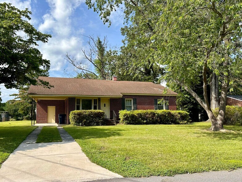 More Photos Of 1141 Bonnie Ln, Mount Pleasant Apartments For Sale