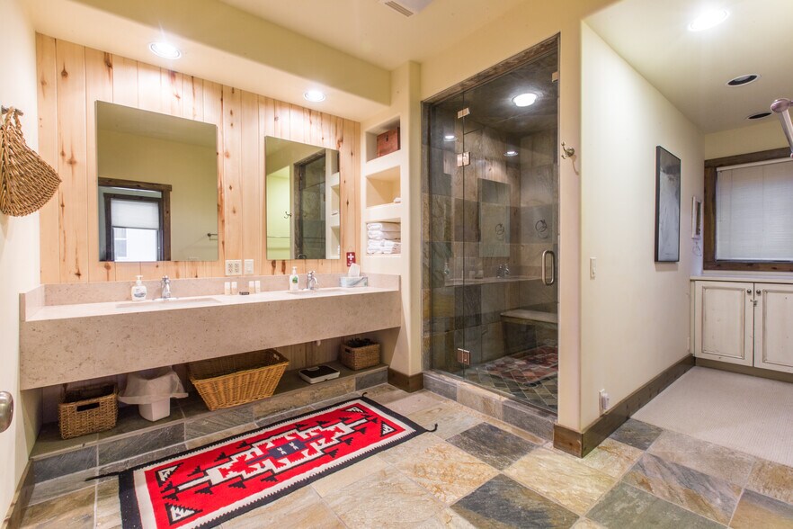 More Photos Of 115 / 117 / 119 7th Ave, Ouray Apartments For Sale