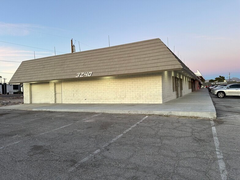 More Photos Of 3248 Civic Center Dr, North Las Vegas Storefront For Sale