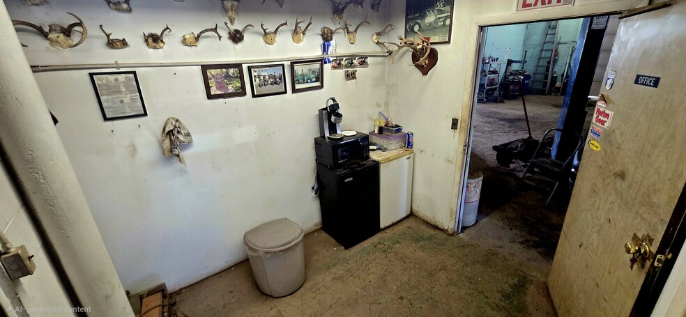 More Photos Of 565 Charcoal Rd, Stamford Warehouse For Sale