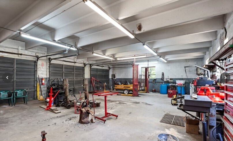 More Photos Of 301 Washington Ave, Easley Auto Repair For Sale