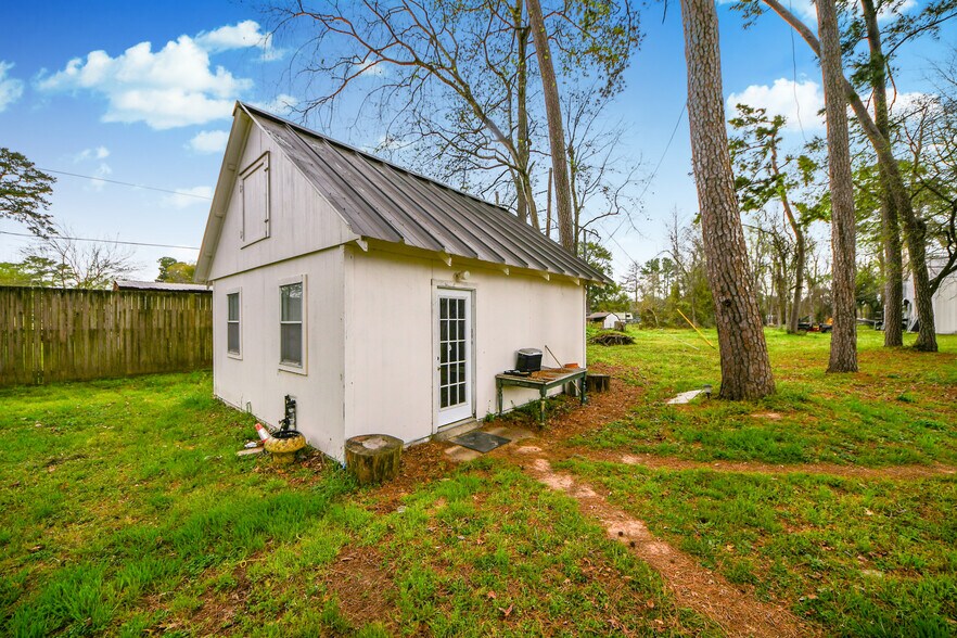 More Photos Of 5310 Logston Ln, Spring Flex For Sale