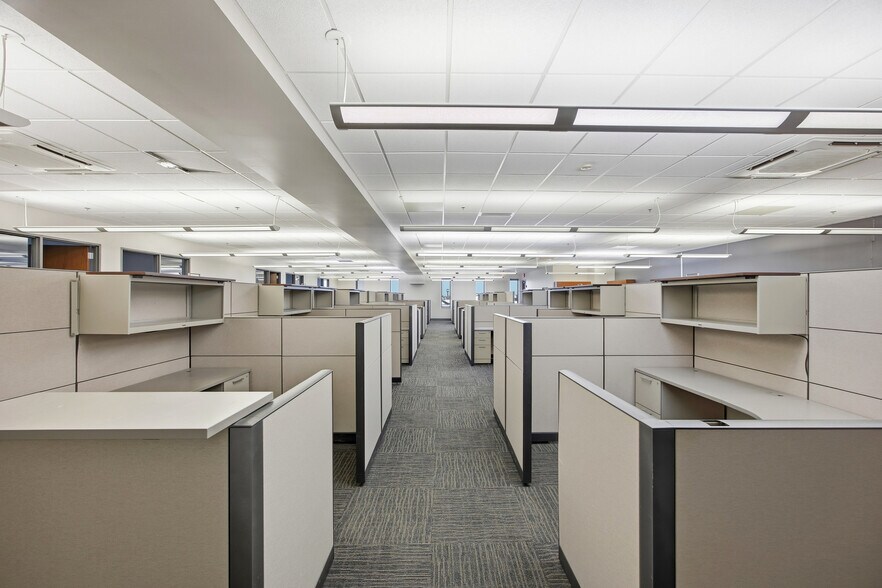 More Photos Of 644 E Beaton Dr, West Fargo Office For Lease