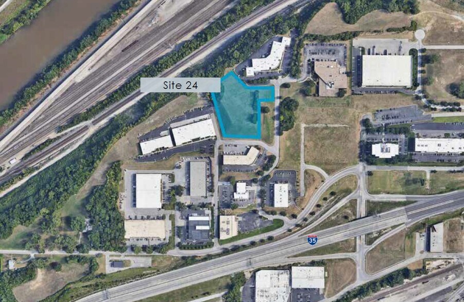 More Photos Of W Cambridge, Kansas City Flex For Lease