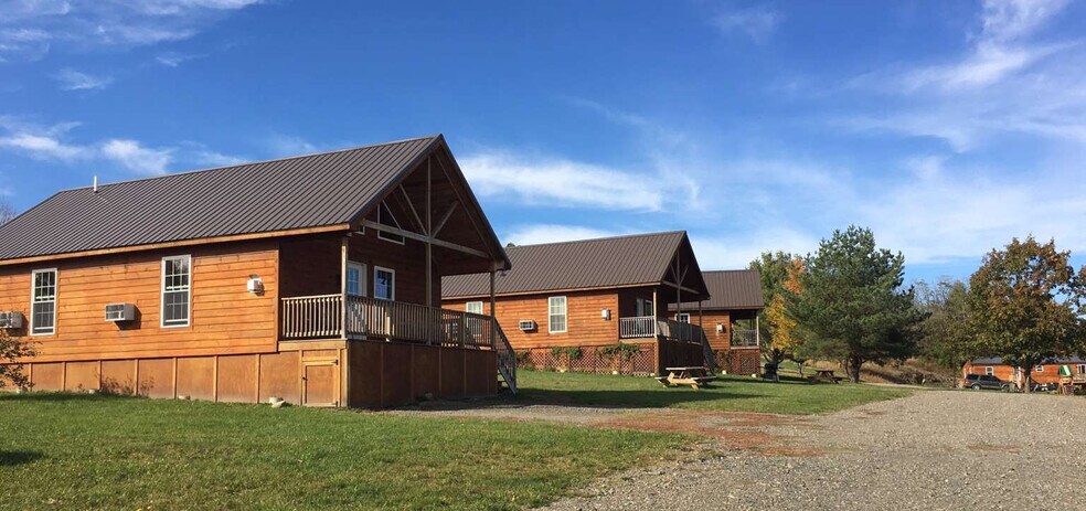 More Photos Of 446 Maples Rd, Milford Hotel For Sale