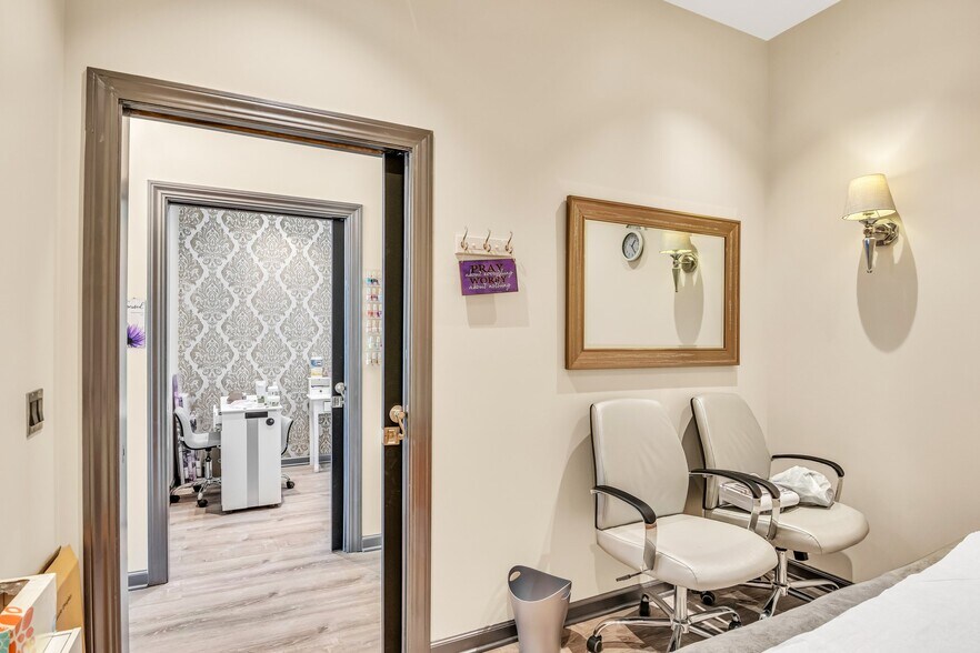 More Photos Of 1211 Church St, San Francisco Storefront Retail Residential For Lease