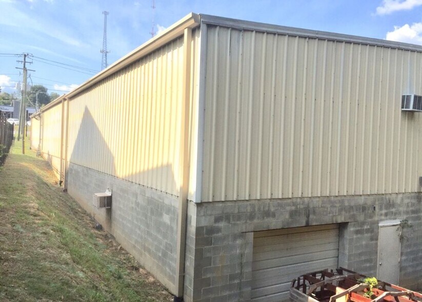 More Photos Of 6004 Two Notch Rd, Columbia Freestanding For Lease